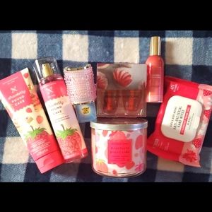 Bath and Body Works Strawberry Pound Cake Bundle